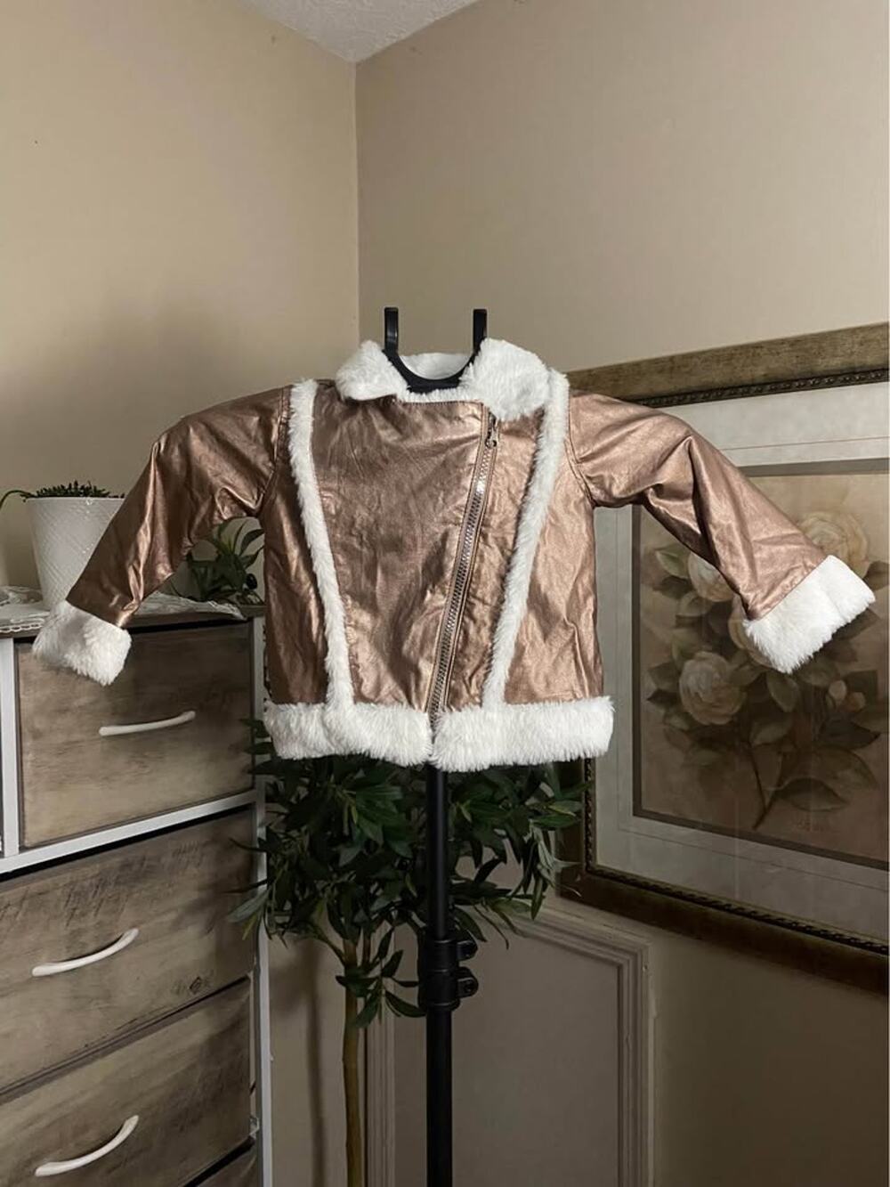 Toddler Girl Rose Gold Faux Fur Jacket – Size 2T